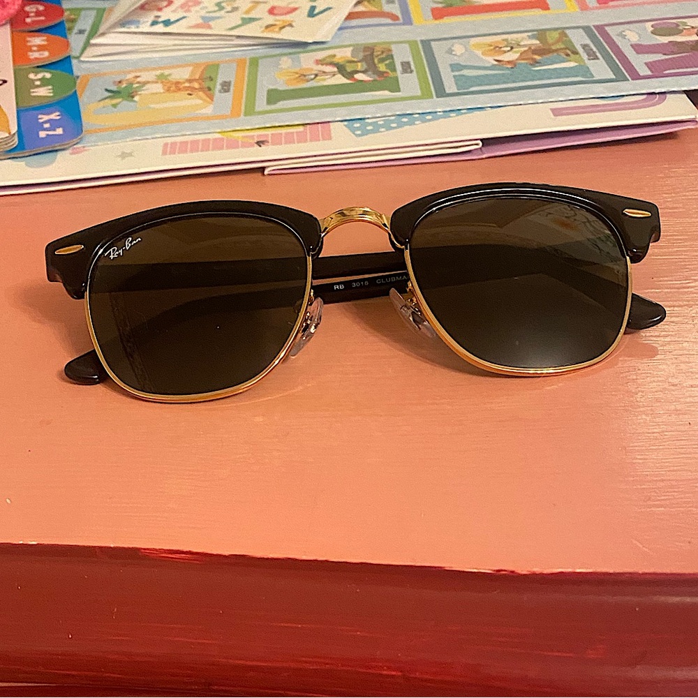 Ray-Ban Black/Gold RB3016 Clubmaster Sunglasses (Unisex)